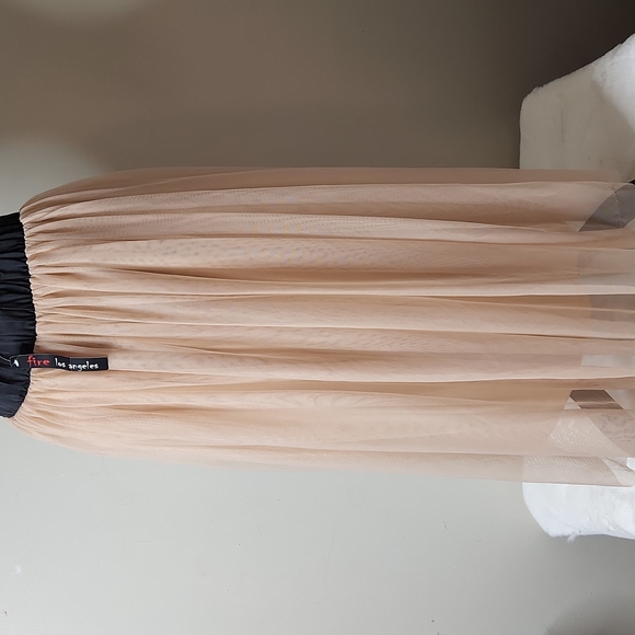 Peach  lace tulle lined  maxi skirt  size medium - Picture 5 of 11